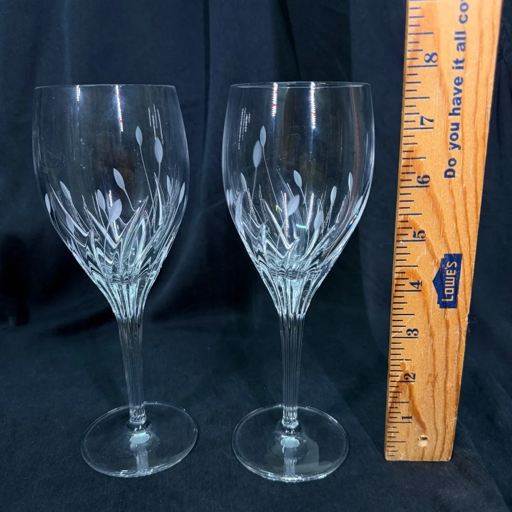 Mikasa Petals Crystal Wine Glasses Set of 2 Etched Floral Ribbed Stem 8.75 in
